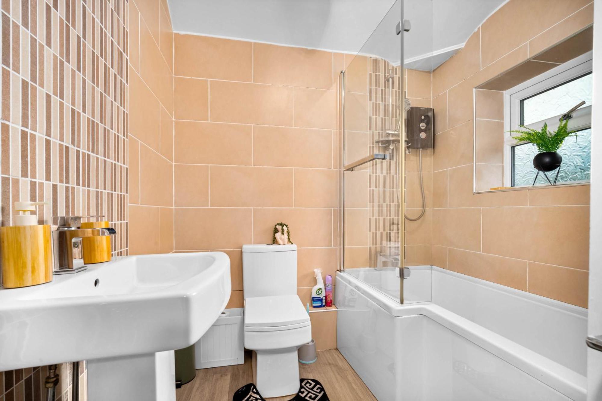 Stylish 3 Bedroom Home Away From Home برمنغهام المظهر الخارجي الصورة